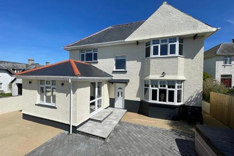 4 bedroom detached house for sale, Borth