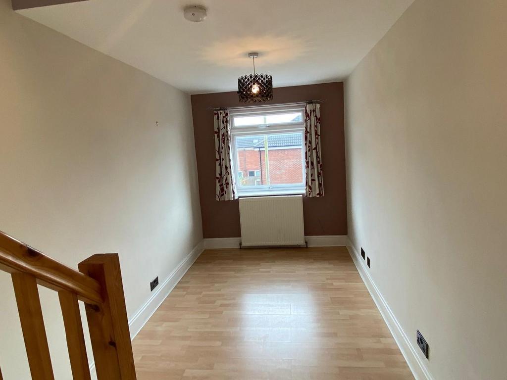 Bedroom 2 1.jpg