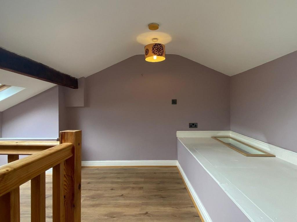 Loft room 2 .jpg