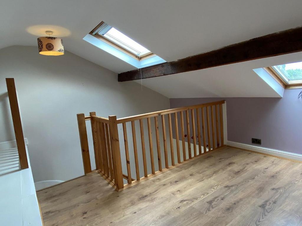 Loft room 1.jpg