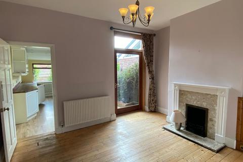 2 bedroom terraced house to rent, Mount Road, Heaton Norris, Stockport