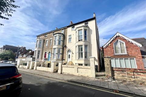 1 bedroom house to rent, Shaftesbury Road, Southsea