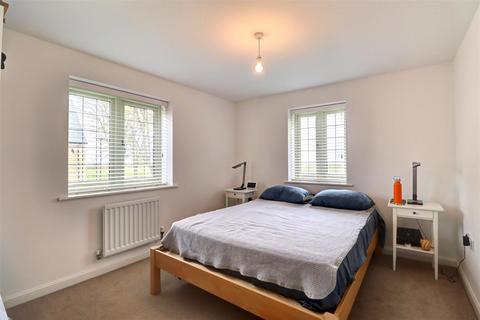 4 bedroom detached house to rent, Proctor Way, Upper Rissington