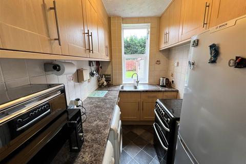 3 bedroom semi-detached house for sale, Glebelands, Knottingley