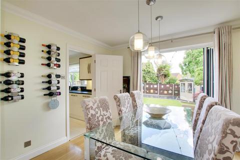 42 Springwood, Cheshunt, Waltham Cross, EN7 6AZ