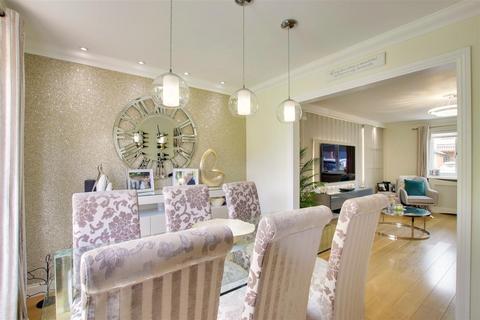 42 Springwood, Cheshunt, Waltham Cross, EN7 6AZ