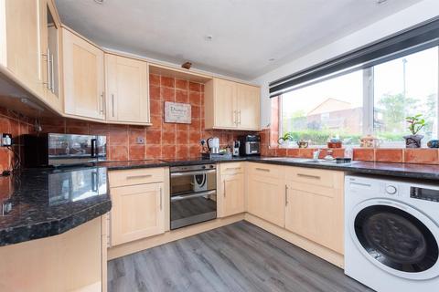 4 bedroom semi-detached house for sale, Bartok Close, Basingstoke RG22