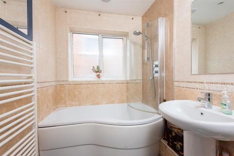 30 Bartok Close, Basingstoke, RG22 4DT