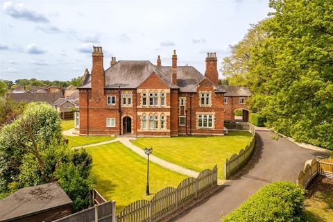 9 bedroom detached house for sale, Old Vicarage Gardens, Skellingthorpe, Lincoln