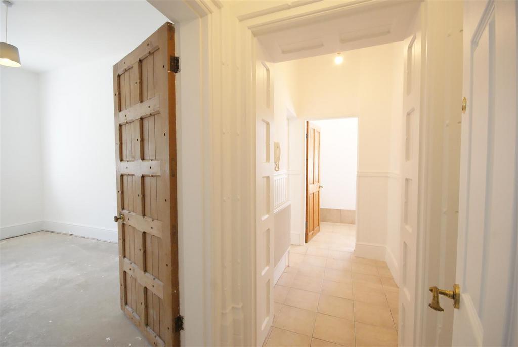 Flat 3 - Entry