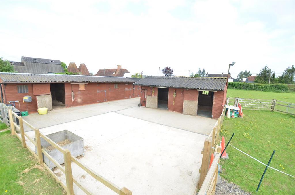 Maidstone Road, Horsmonden, Tonbridge... 3 bed equestrian property for