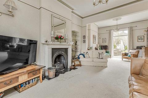 4 bedroom house for sale, Mayfield Road, Walton-On-Thames KT12