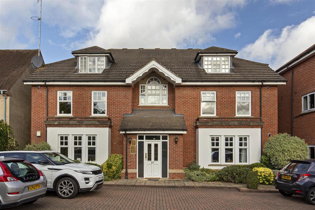 The Avenue, Wanstead 2 bed apartment £2,000 pcm (£462 pw)