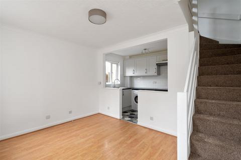 1 bedroom end of terrace house to rent, Laing Close, Ilford