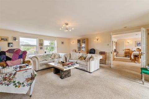 2 bedroom apartment for sale, Laybrook Lodge, Snaresbrook Road, Snaresbrook