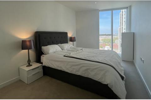 1 bedroom flat for sale, Wandsworth Road, London SW8