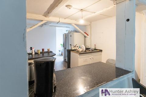 10 Coppermill Road, Wraysbury, Staines-upon-thames, TW19 5NT