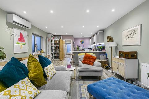 14 Coldhams Place, Cambridge, CB1 3HE