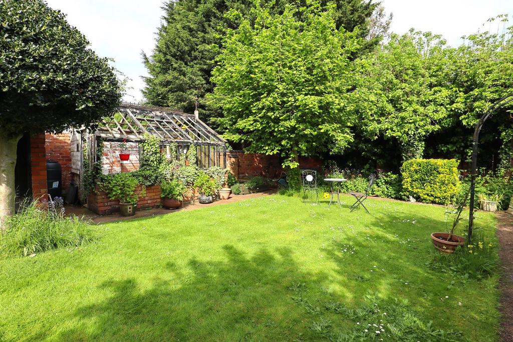 Garden 5.jpg