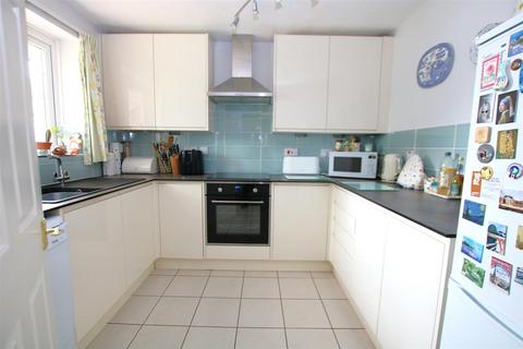 12 Bourton Close, Northampton, NN4 9YT