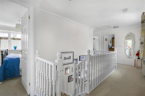 19 Thornbury, Comberton, Cambridge, CB23 7AP