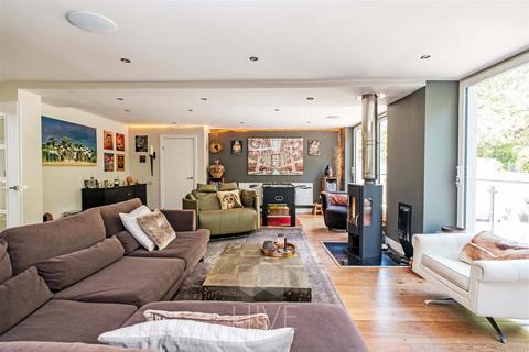 7 Corfe Way, Broadstone, BH18 9ND