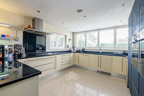 7 Corfe Way, Broadstone, BH18 9ND