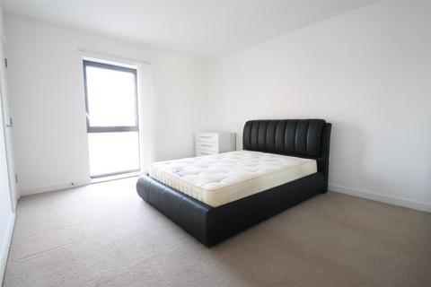 2 bedroom flat to rent, Yeoman Court, Tweed Walk, London E14