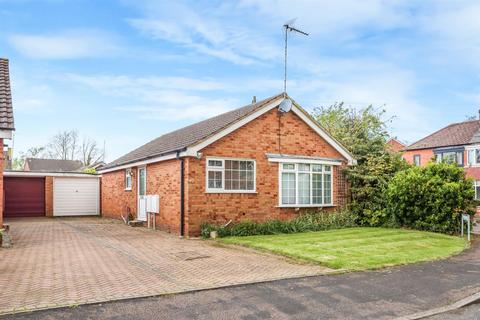 40 Wincote Close, Kenilworth, CV8 2QE