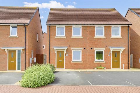 2 bedroom semi-detached house for sale, Woodpecker Close, West Bridgford NG2