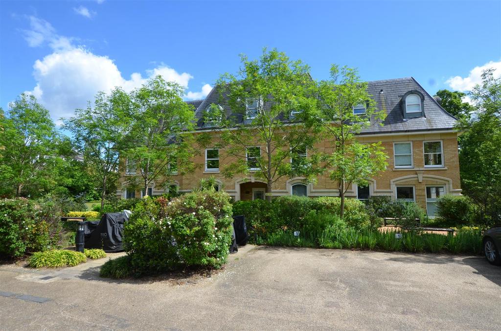 Holmesdale Road, Teddington 2 bed apartment to rent - £1,995 pcm (£460 pw)