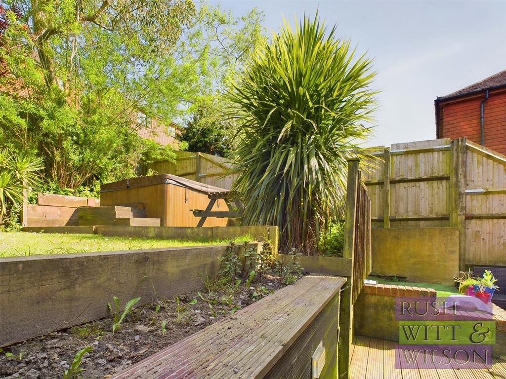 CAM03417 G0-PR0178-STILL037.jpg