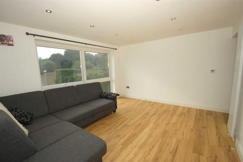 2 bedroom apartment to rent, Gledhow Wood Close, Roundhay, Leeds