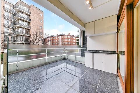 3 bedroom apartment to rent, Imperial Court, St John's Wood NW8