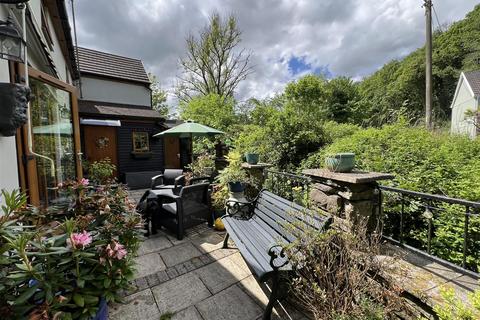 11 Forge Trip, Aberdare, CF44 0RW