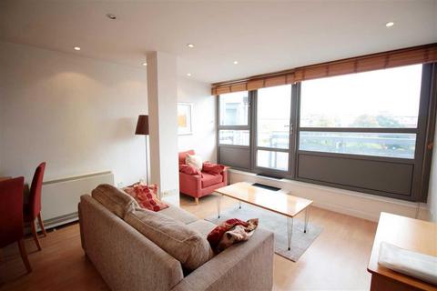 1 bedroom apartment to rent, Courtenay House, London SW2