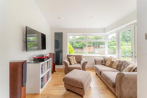 4 bedroom semi-detached house for sale, Spring Court Road, Enfield