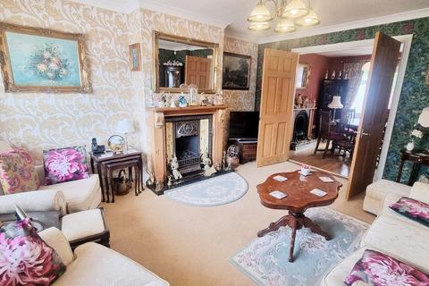 42 Mountford Drive, Sutton Coldfield, B75 6TA