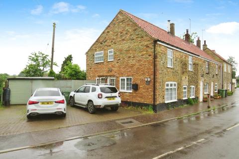 3 bedroom end of terrace house for sale, Low Road, King's Lynn PE33