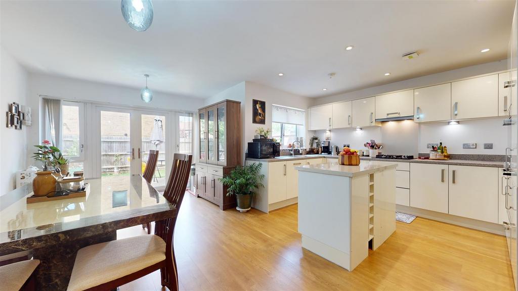 Kitchen/dining room/family room