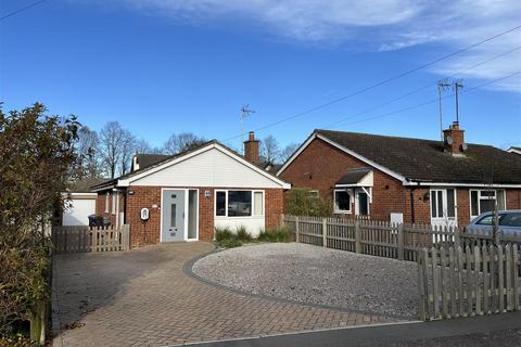 2 bedroom detached bungalow for sale, Elm Grove, Woburn Sands