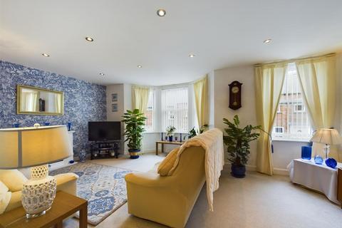 2 bedroom apartment for sale, Marlborough Street, Scarborough YO12