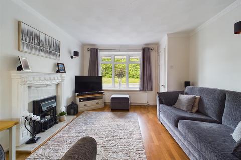 4 Aldgate Drive, Amblecote, Brierley Hill, DY5 3NT