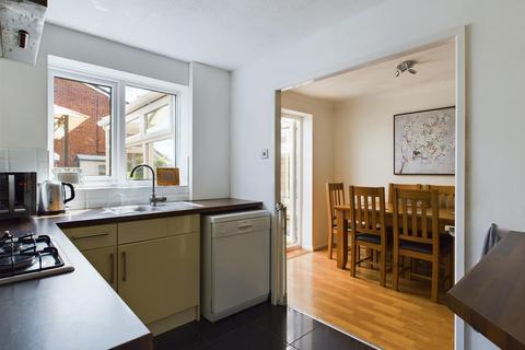 4 Aldgate Drive, Amblecote, Brierley Hill, DY5 3NT