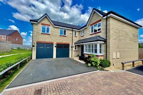 5 bedroom detached house for sale, Sidings Close, Cam