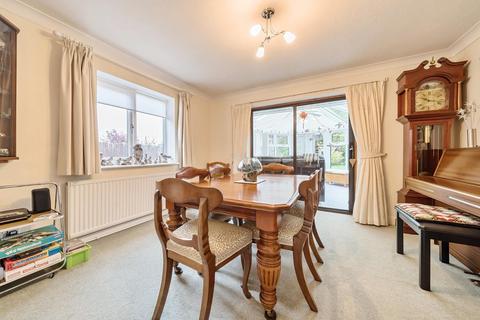 9 Grove Drive, Woodhall Spa, LN10 6RT