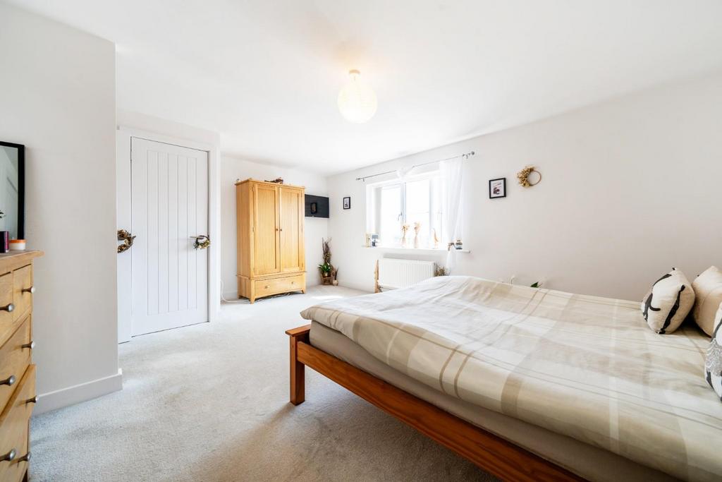 2nd view MASTER BEDROOM.jpg