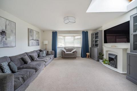 9 Field Lane, Dursley, GL11 6JF