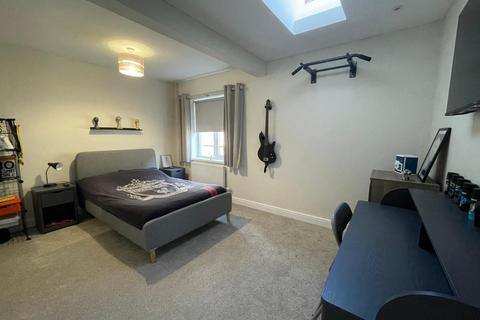 9 Field Lane, Dursley, GL11 6JF