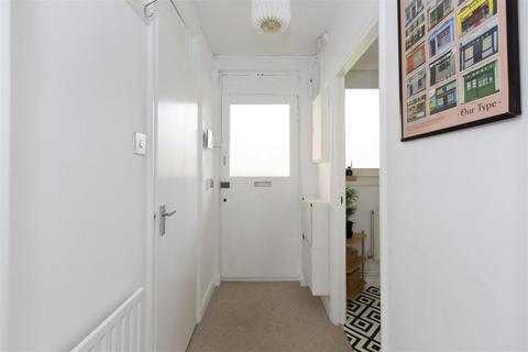 1 bedroom flat to rent, Old Ford Road, London